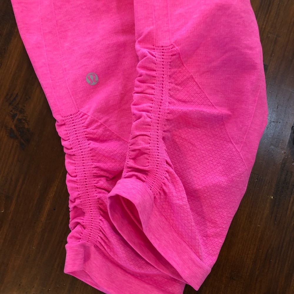 🍋Lululemon In The Flow Crops - Picture 3 of 4